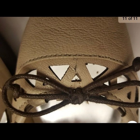 Michael Kors Womens Peep Toe Beige Leather Pumps - Image 4