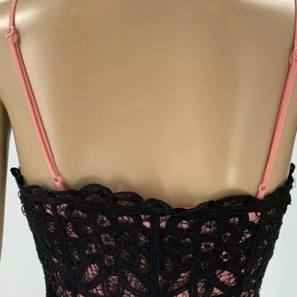 Betsey Johnson Sheath Dress Black Pink Size 2 - Image 3