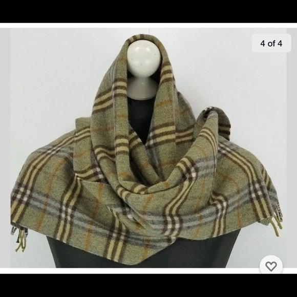 Burberry Vintage Check Green 100% Lambs wool scarf - Image 2