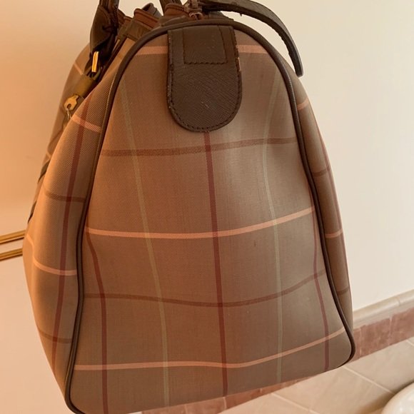 Authentic Burberrys Check Boston Medium duffle - Image 6
